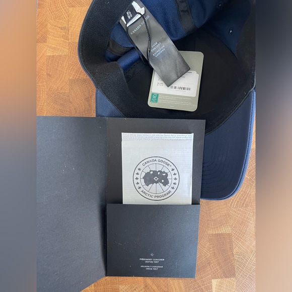 FREE SHIPPING | NWT Canada Goose Wordmark Adjustable Tech Cap 🧢🇨🇦🪿 - Picture 4 of 4